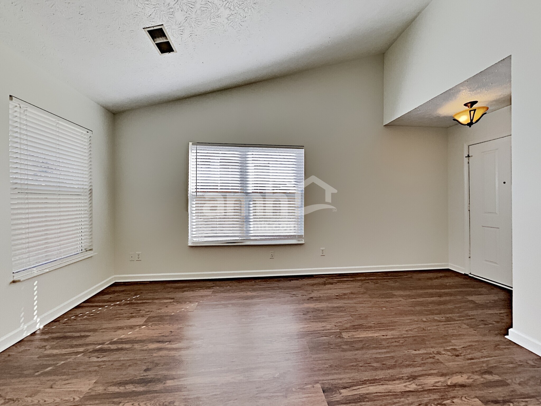 Building Photo - 2207 Erin Ln