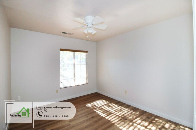 Building Photo - 2882 Sandstone Dr