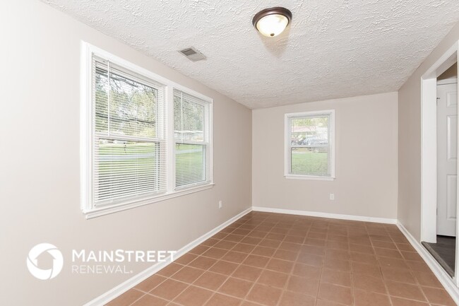 Building Photo - 19 Sioux Rd NE