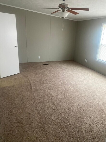 Building Photo - 32720 Carolee Cir