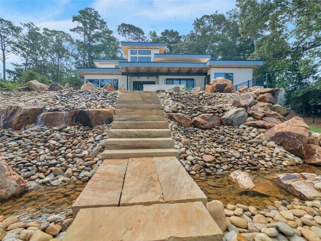 Building Photo - 3258 S Bay Dr