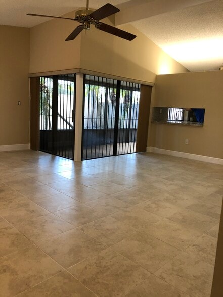 Building Photo - 9164 SW 132nd Ln