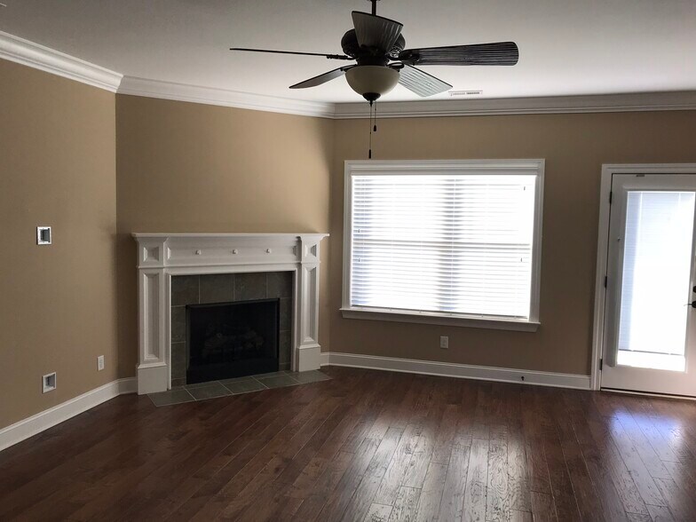 Open Floor plan, view from kitchen - 8059 Transom Cir