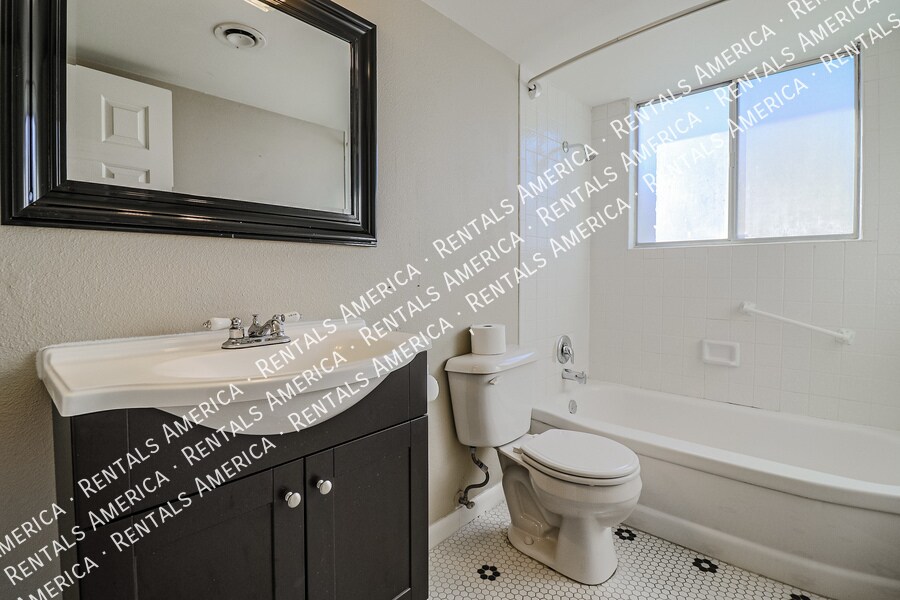 Building Photo - 4132 E Calle Redonda