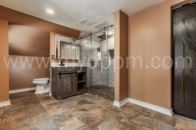 Building Photo - Completely Remodeled! 3 Bedroom / 3 Bathro...