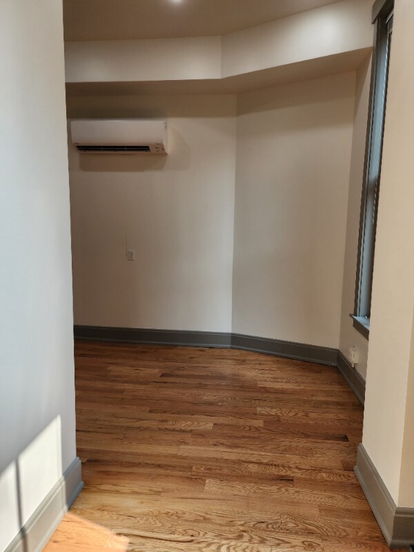 Building Photo - 1725 Elm St
