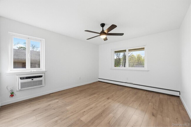 Building Photo - 810 Blooming Grove Turnpike