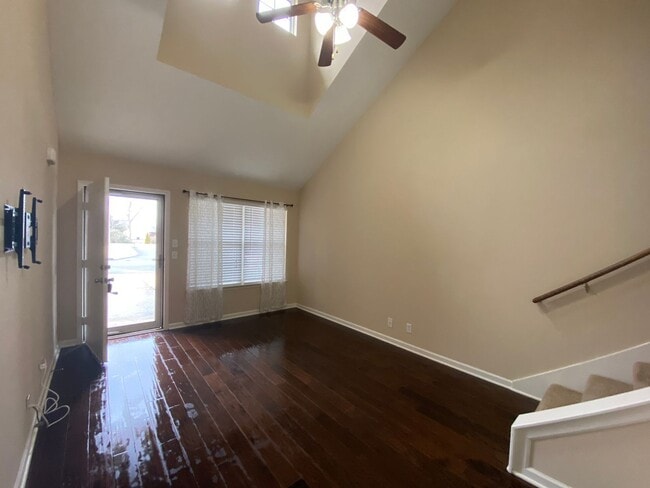 Building Photo - The Villas at Evergreen Farms / 3 Bedroom / 3 Bathroom / Fenced Patio / 1 car garage