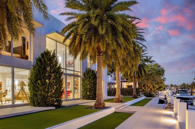Building Photo - 500 Isle of Capri Dr