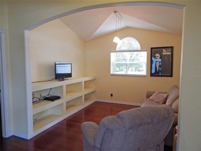Building Photo - 5815 Heronview Cres Dr