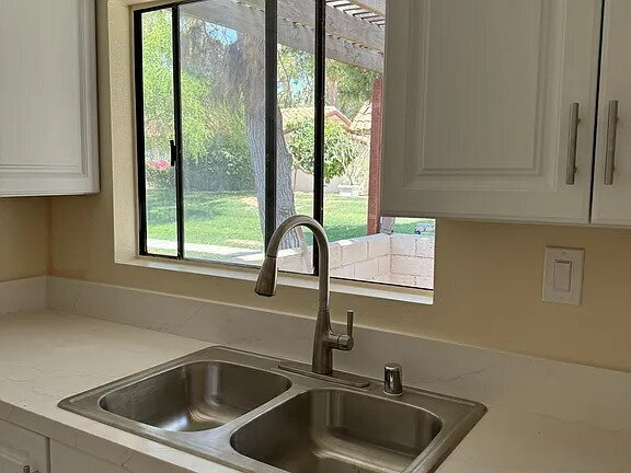 Building Photo - 3 + 2 in Vista Del Montanas in Palm Desert