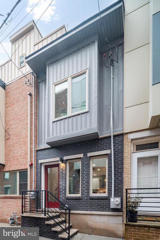 Building Photo - 1006 S Fairhill St