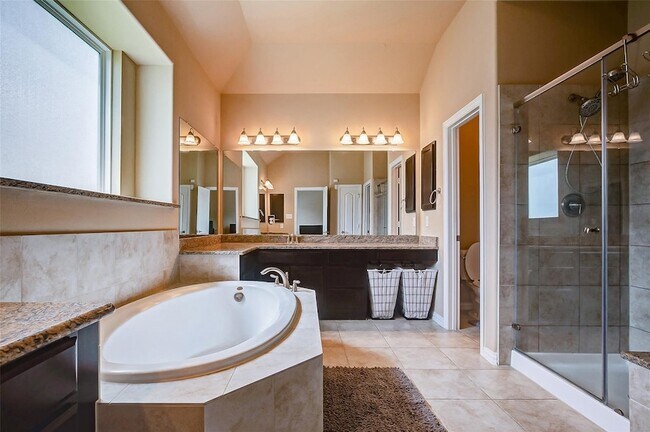 Building Photo - 623 Orlandis Ln