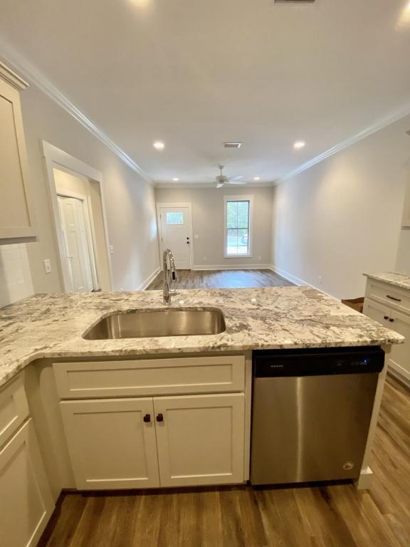 Building Photo - 20 Settlers Cove Dr