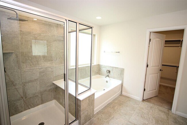 Building Photo - 214 Diamond Point Dr