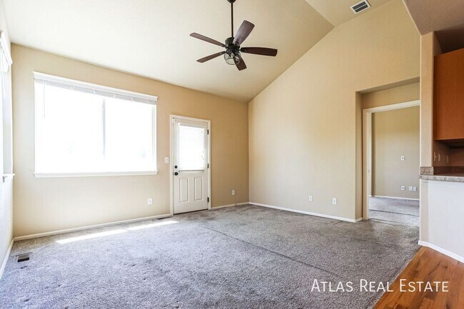 Building Photo - 11060 River Oaks Ln