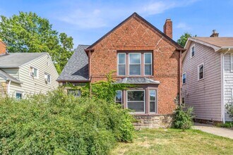 Building Photo - 13613 Cedar Rd