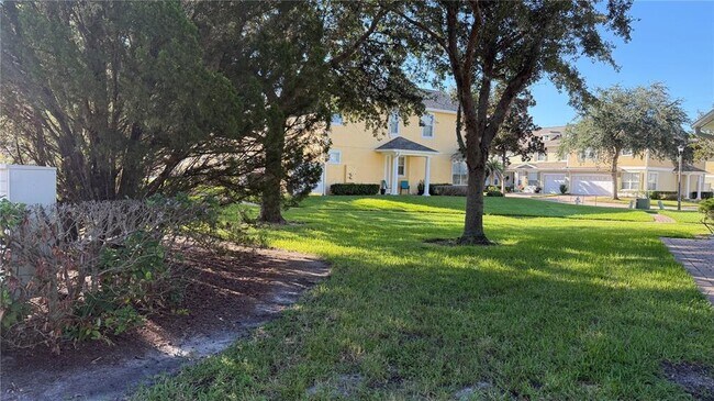 Building Photo - 4925 Poolside Dr
