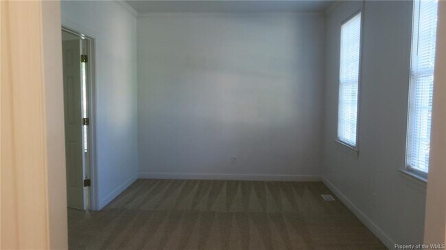 Building Photo - 128 Great Glen