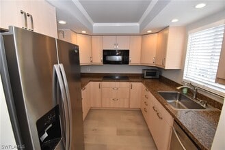 Building Photo - 5667 Rattlesnake Hammock Rd