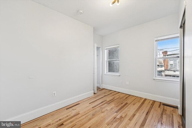 Building Photo - 2814 W Stiles St