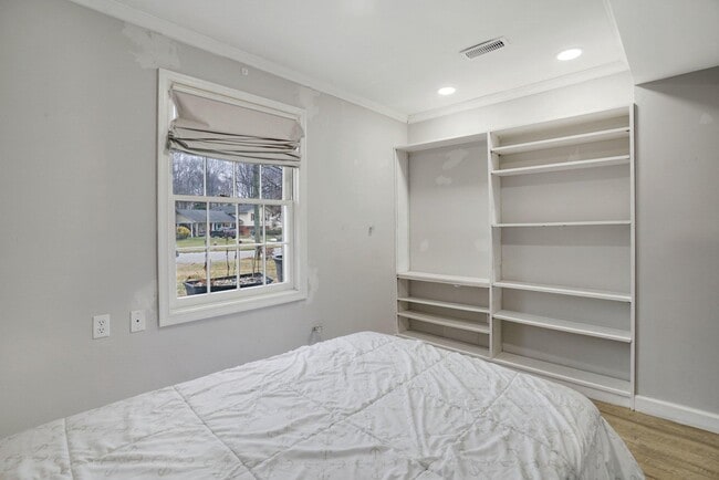 Building Photo - 8722 Falkstone Ln