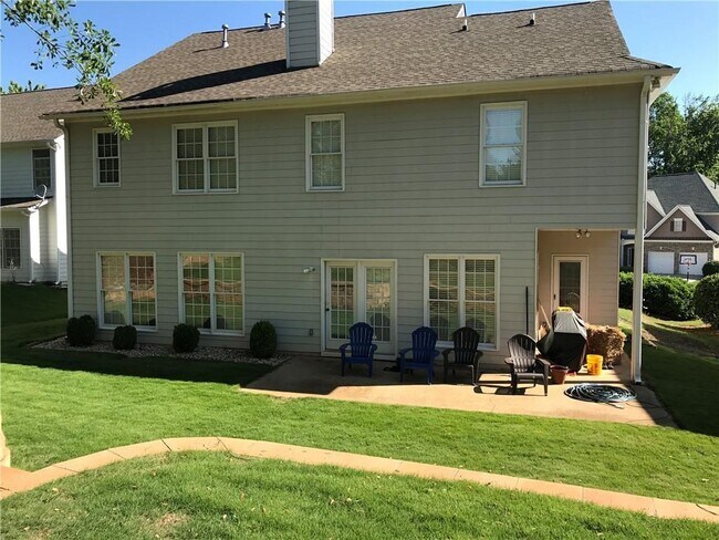 Building Photo - 2803 Stillwater Park Dr NE