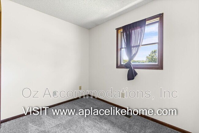 Building Photo - 1105 Jeff Cir