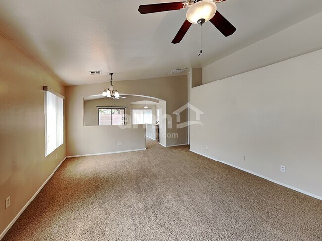 Building Photo - 11337 W Lincoln St