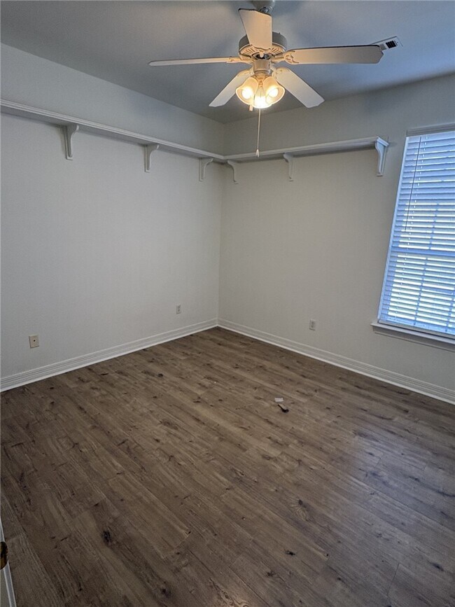 Building Photo - 3062 Eaglecrest Cir