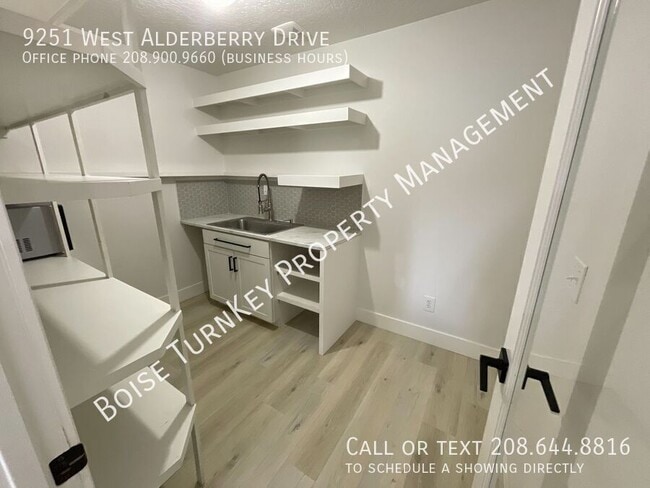 Building Photo - 9251 W Alderberry Dr