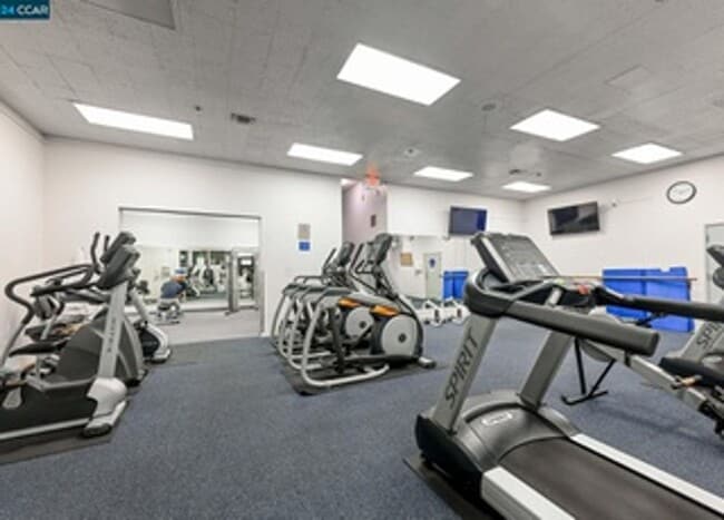 Building Photo - Spacious Upgraded Condo in The Keys – Walnut Creek