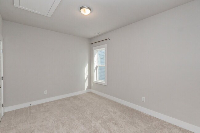 Building Photo - Charming 3-Bed Home with Spacious Layout in Wendell Falls