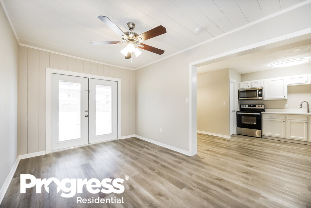 Building Photo - 5 Victoria Dr