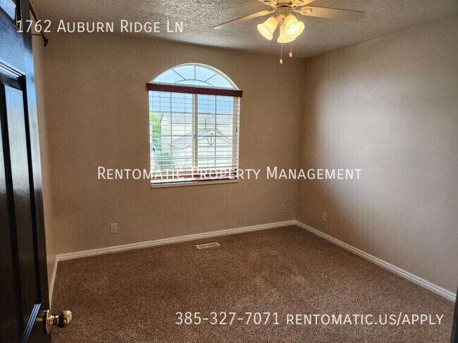 Building Photo - 1762 Auburn Ridge Ln