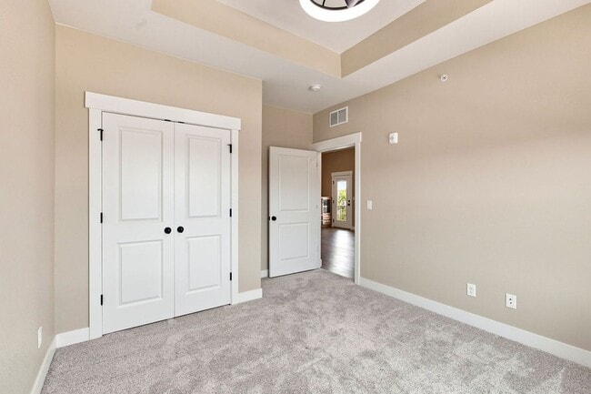 Building Photo - 4622 Hahns Peak Dr