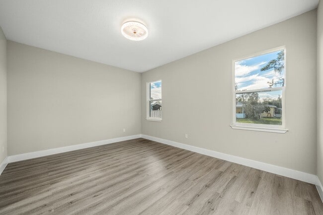 Building Photo - 3 Bedroom Home Located In The Sun N Lake Golf Community