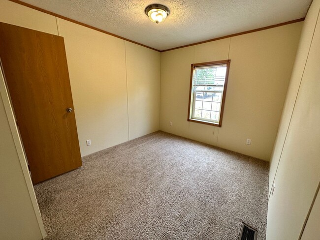Building Photo - Affordable 3-Bedroom with Master Suite and...