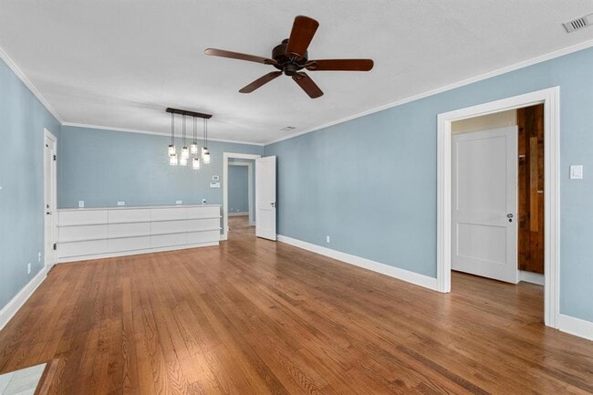 Building Photo - 2309 Forest Ave