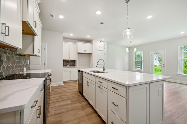 Building Photo - 109 Alluvium Ln