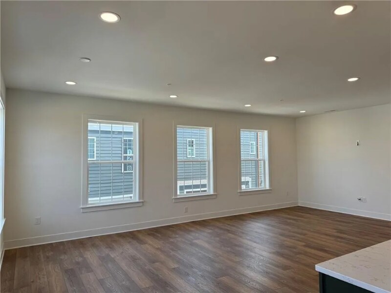 Building Photo - 607 Carlton Ln