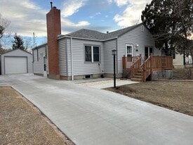Building Photo - 749 W 14th St