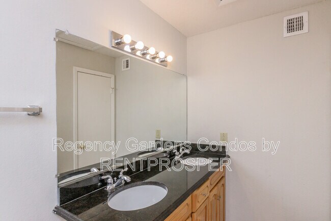 Building Photo - 4355 Perkinshire Ln