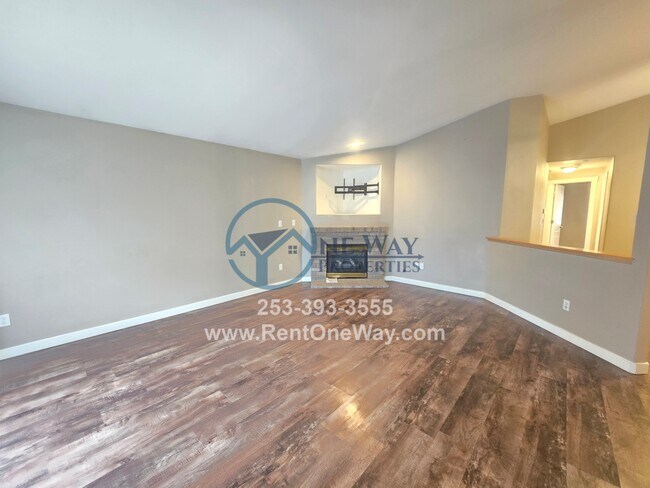 Building Photo - 1120 S 90th St Ct