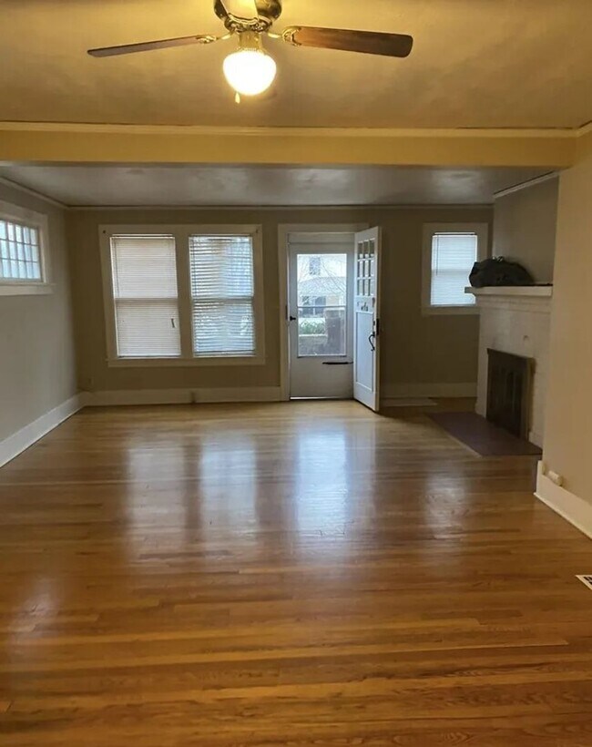 Building Photo - 4918-4920 California St