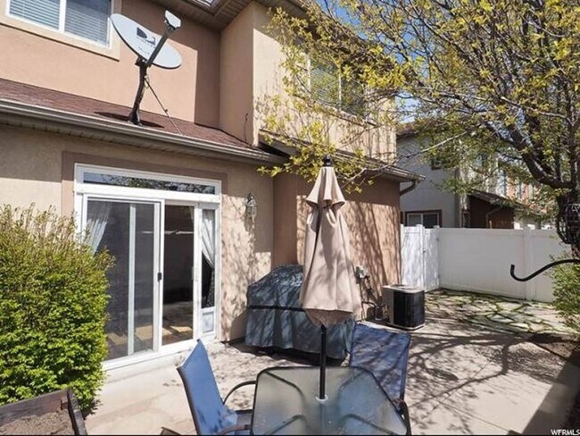 Building Photo - 1243 W Siena Cir