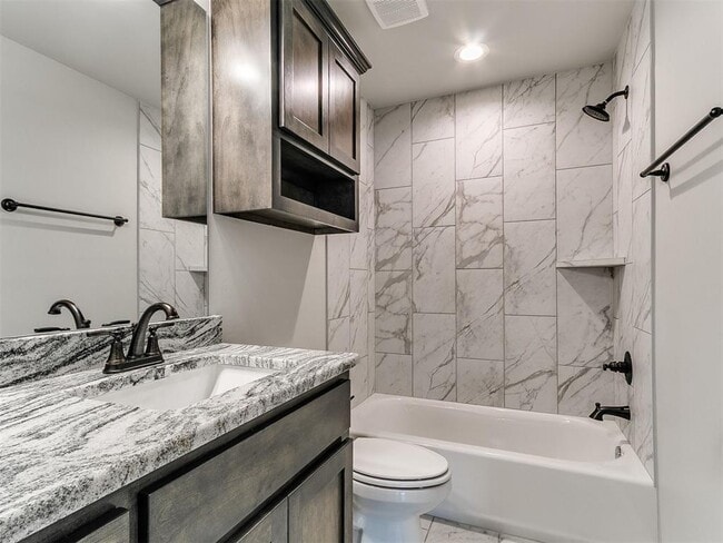 Building Photo - 12104 Rockbed Dr