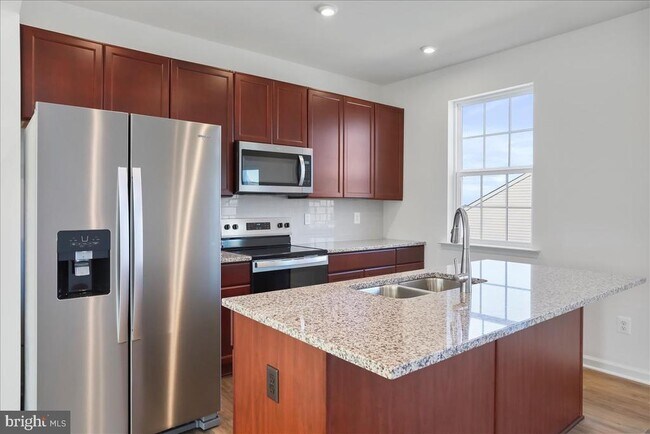 Building Photo - 64 Stafford Pl