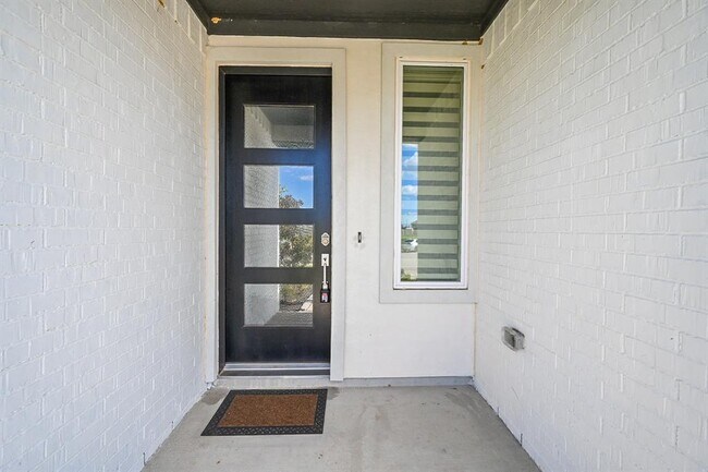 Building Photo - 21827 Erskine Peaks Pl