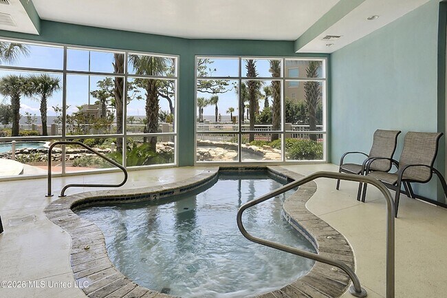 Building Photo - 2230 Beach Dr